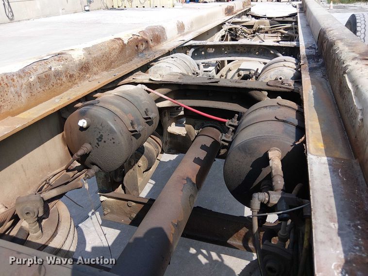 image for item DT6274 2007 Sterling truck cab and chassis