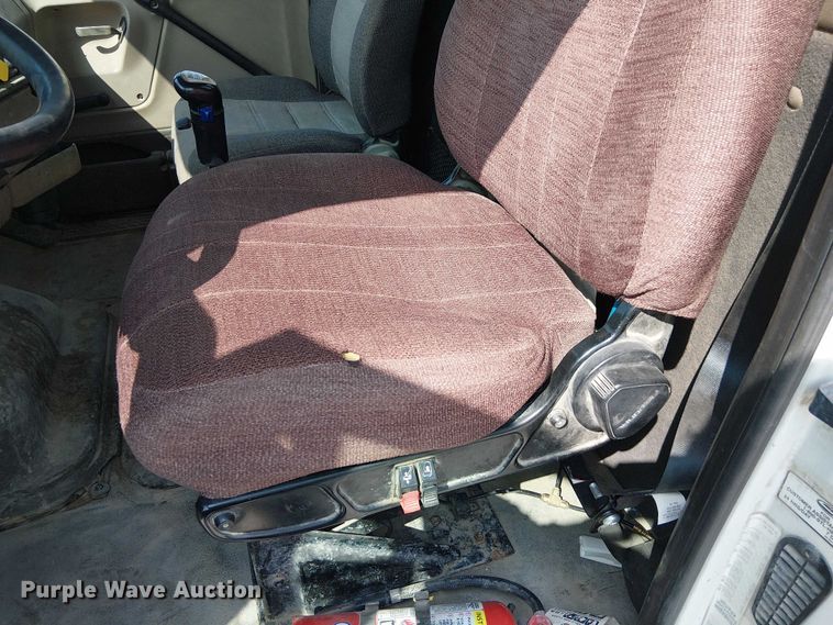 image for item DT6274 2007 Sterling truck cab and chassis