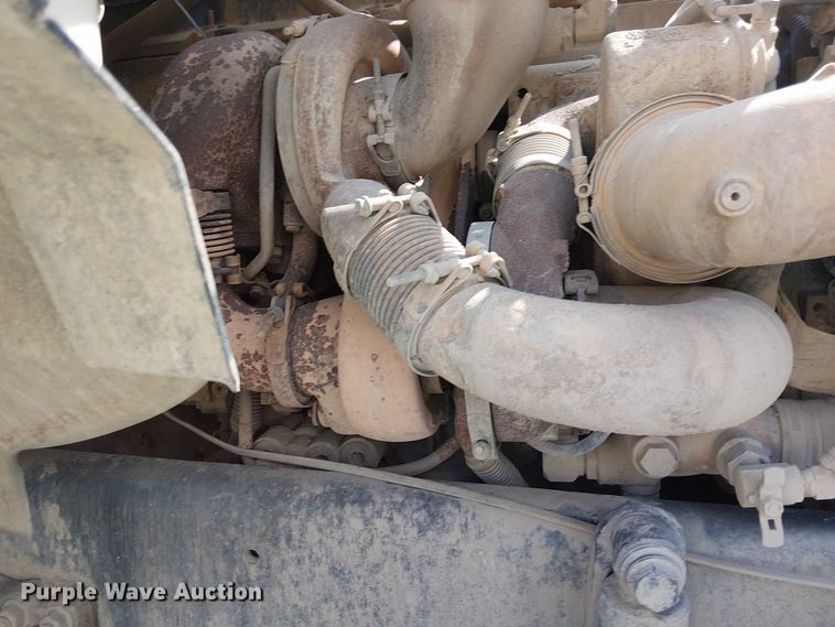 image for item DT6274 2007 Sterling truck cab and chassis