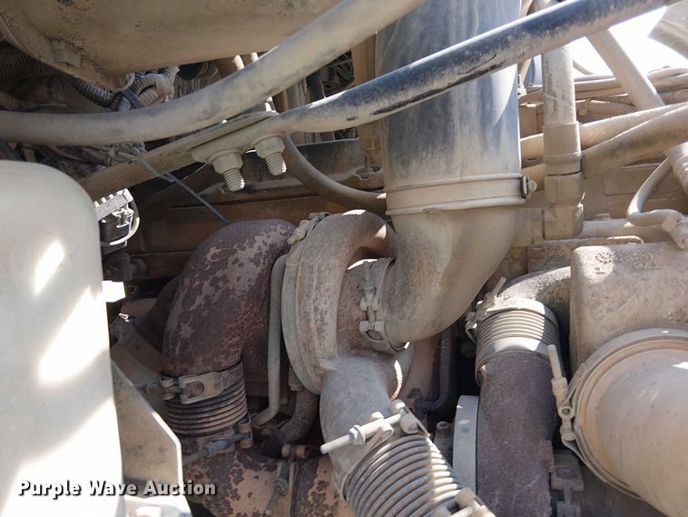 image for item DT6274 2007 Sterling truck cab and chassis