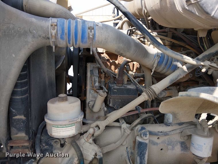 image for item DT6274 2007 Sterling truck cab and chassis