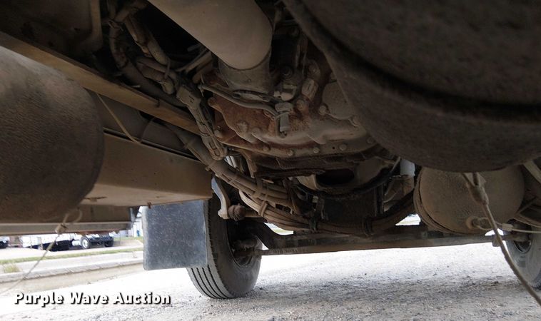 image for item DT6275 2000 Kenworth W900B truck cab and chassis