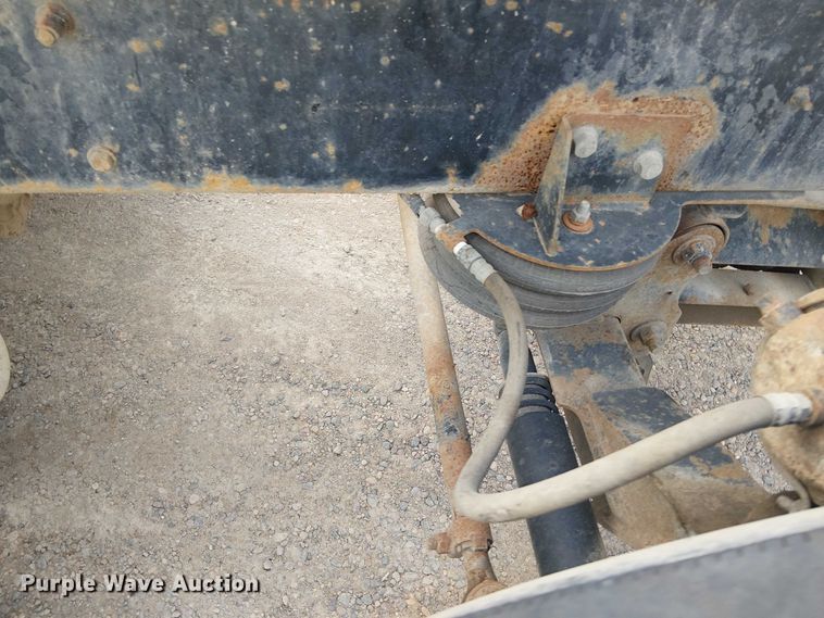 image for item DT6275 2000 Kenworth W900B truck cab and chassis