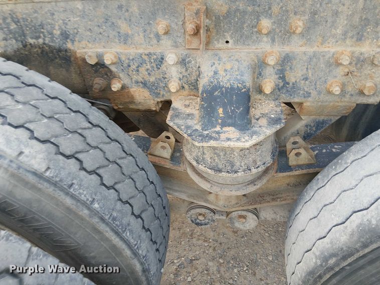 image for item DT6275 2000 Kenworth W900B truck cab and chassis