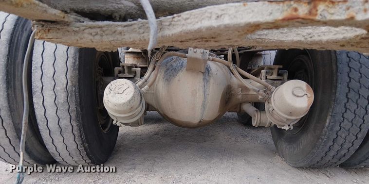 image for item DT6275 2000 Kenworth W900B truck cab and chassis