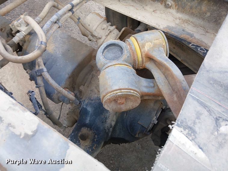 image for item DT6275 2000 Kenworth W900B truck cab and chassis