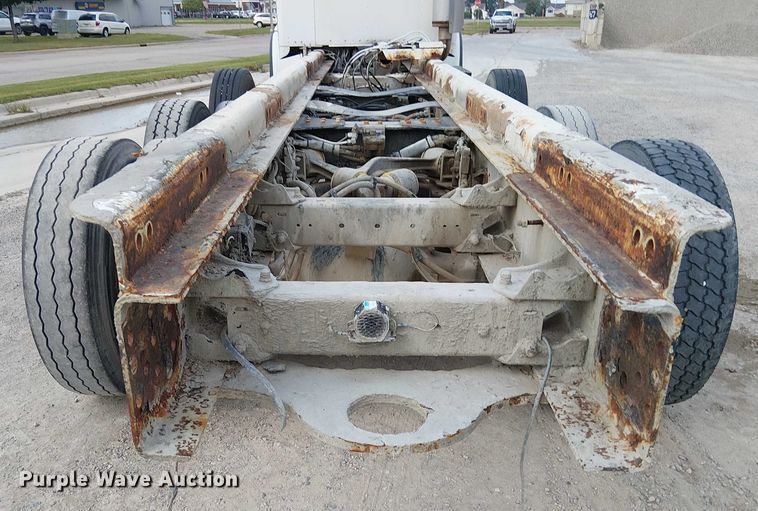 image for item DT6275 2000 Kenworth W900B truck cab and chassis