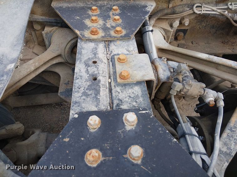 image for item DT6275 2000 Kenworth W900B truck cab and chassis