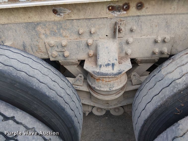 image for item DT6275 2000 Kenworth W900B truck cab and chassis