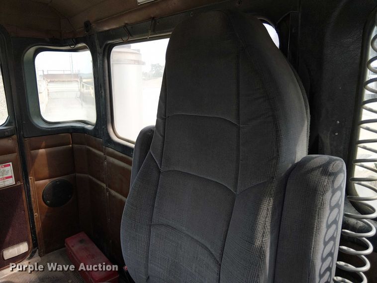 image for item DT6275 2000 Kenworth W900B truck cab and chassis