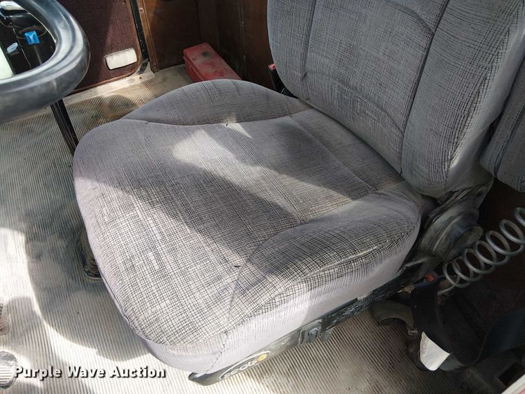 image for item DT6275 2000 Kenworth W900B truck cab and chassis