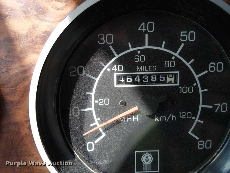 image for item DT6275 2000 Kenworth W900B truck cab and chassis