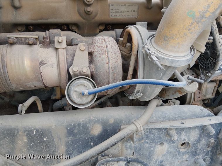 image for item DT6275 2000 Kenworth W900B truck cab and chassis