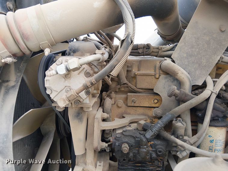 image for item DT6275 2000 Kenworth W900B truck cab and chassis