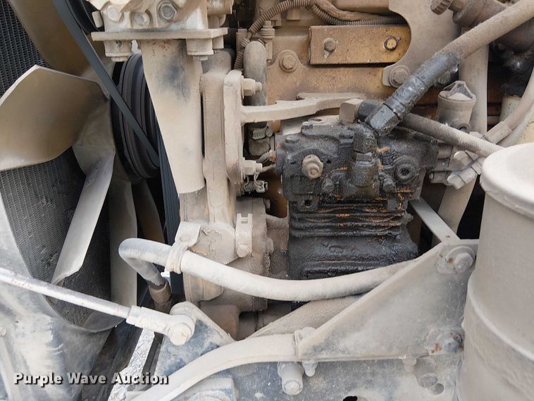 image for item DT6275 2000 Kenworth W900B truck cab and chassis