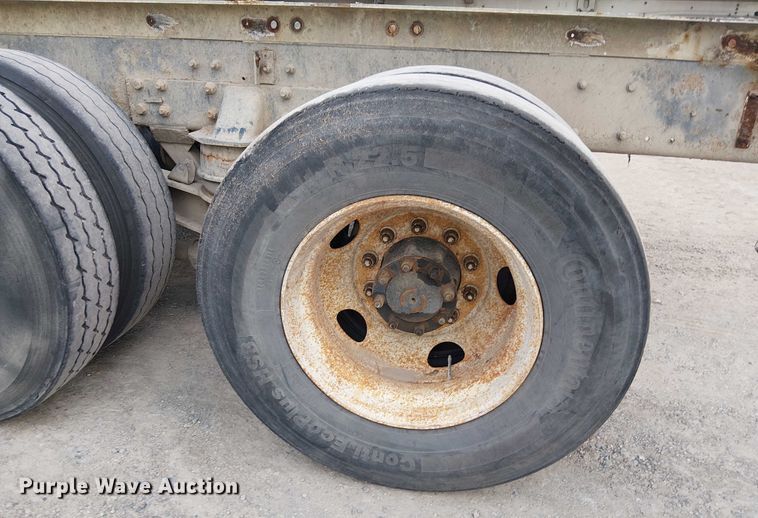 image for item DT6275 2000 Kenworth W900B truck cab and chassis