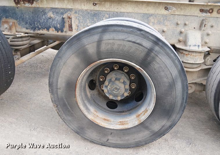 image for item DT6275 2000 Kenworth W900B truck cab and chassis