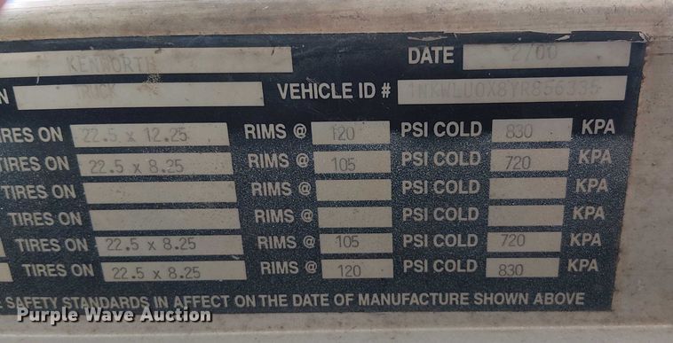 image for item DT6275 2000 Kenworth W900B truck cab and chassis