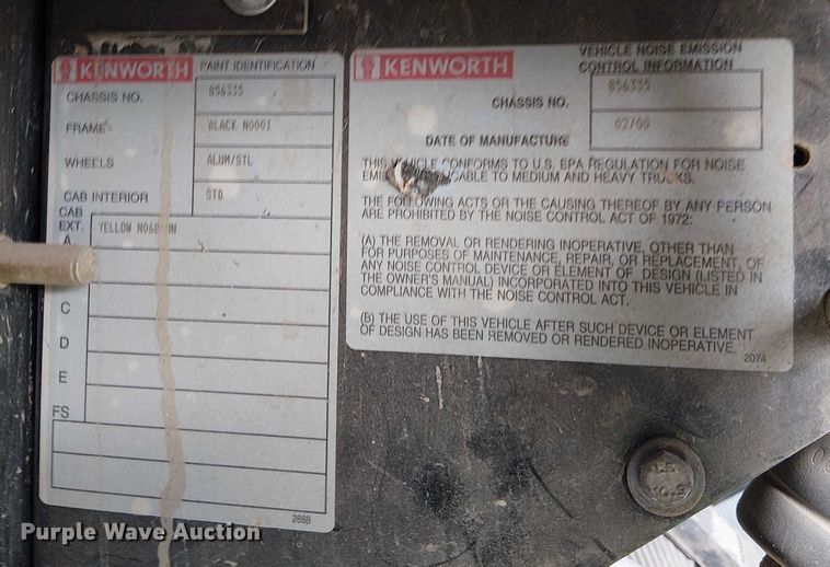 image for item DT6275 2000 Kenworth W900B truck cab and chassis