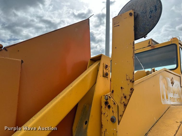 image for item DT6283 Elgin Pellican street sweeper