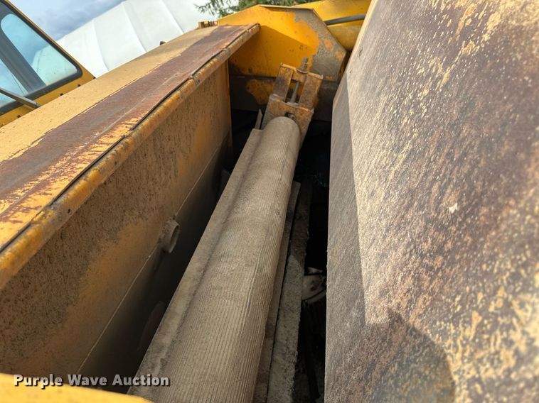 image for item DT6283 Elgin Pellican street sweeper