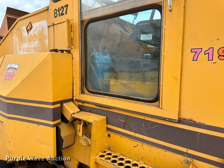 image for item DT6283 Elgin Pellican street sweeper