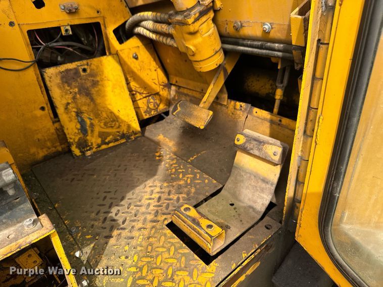 image for item DT6283 Elgin Pellican street sweeper