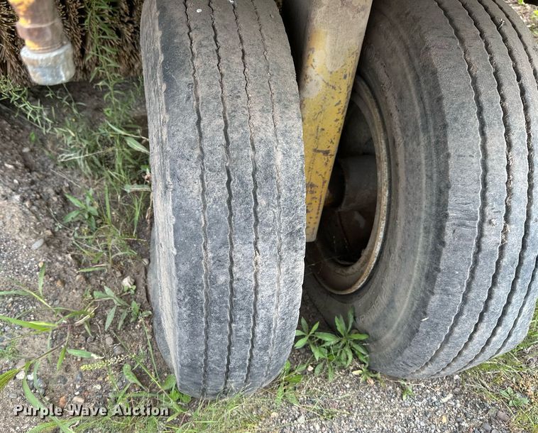 image for item DT6283 Elgin Pellican street sweeper