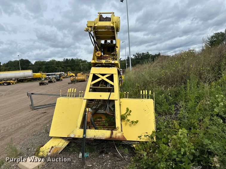 image for item DT6285 Truck mounted crane