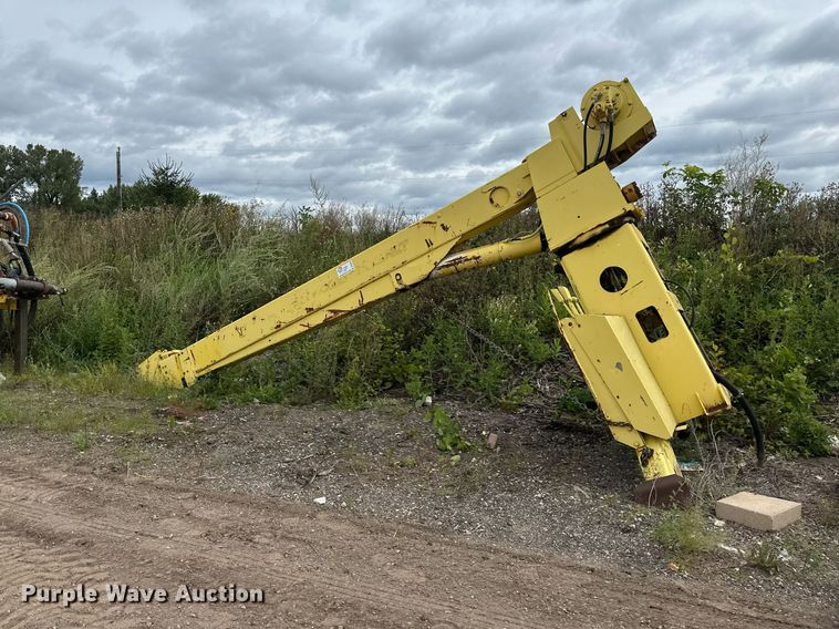 image for item DT6285 Truck mounted crane