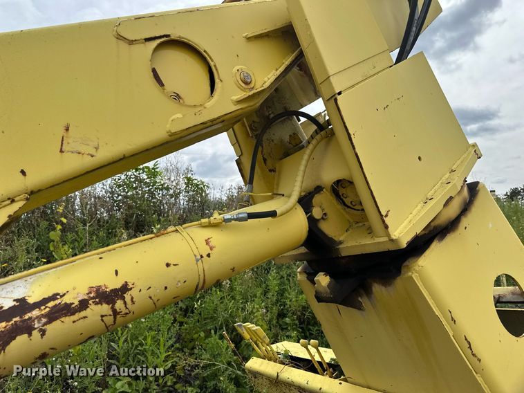 image for item DT6285 Truck mounted crane