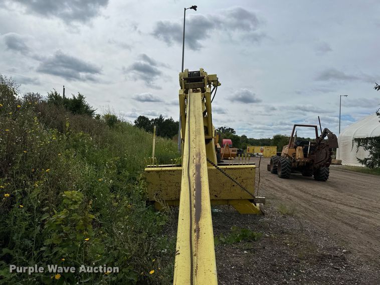 image for item DT6285 Truck mounted crane