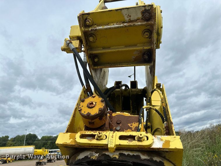 image for item DT6285 Truck mounted crane