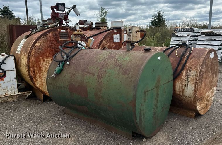 image for item DT6289 (6) fuel tanks