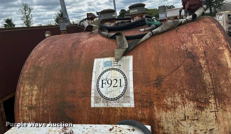 image for item DT6289 (6) fuel tanks