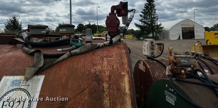 image for item DT6289 (6) fuel tanks