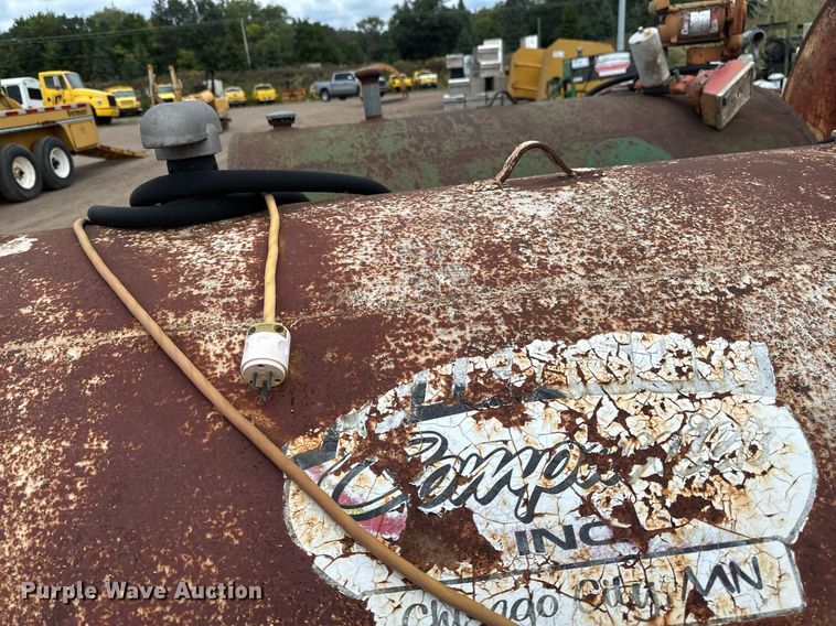 image for item DT6289 (6) fuel tanks