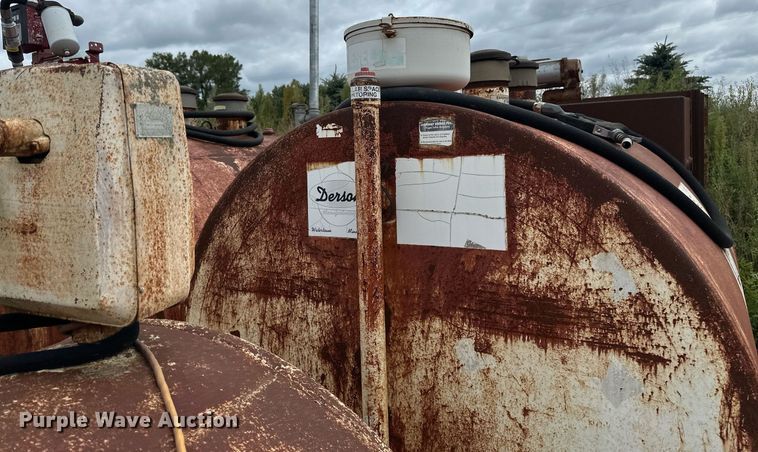 image for item DT6289 (6) fuel tanks