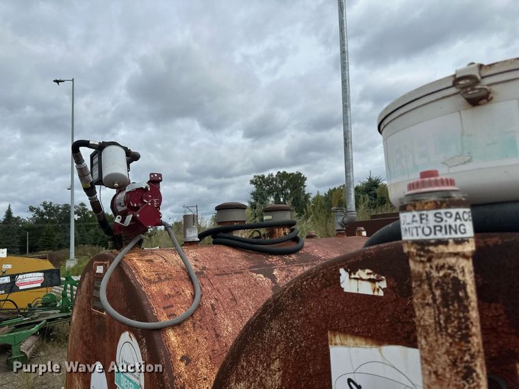 image for item DT6289 (6) fuel tanks