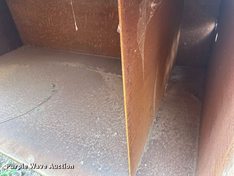 image for item DT6289 (6) fuel tanks