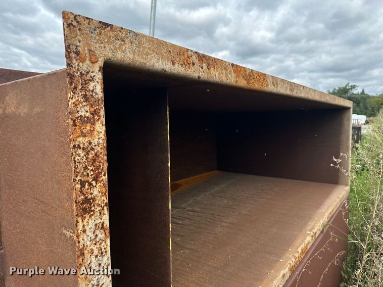 image for item DT6289 (6) fuel tanks