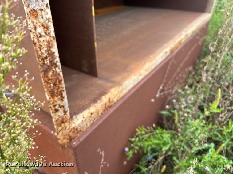 image for item DT6289 (6) fuel tanks