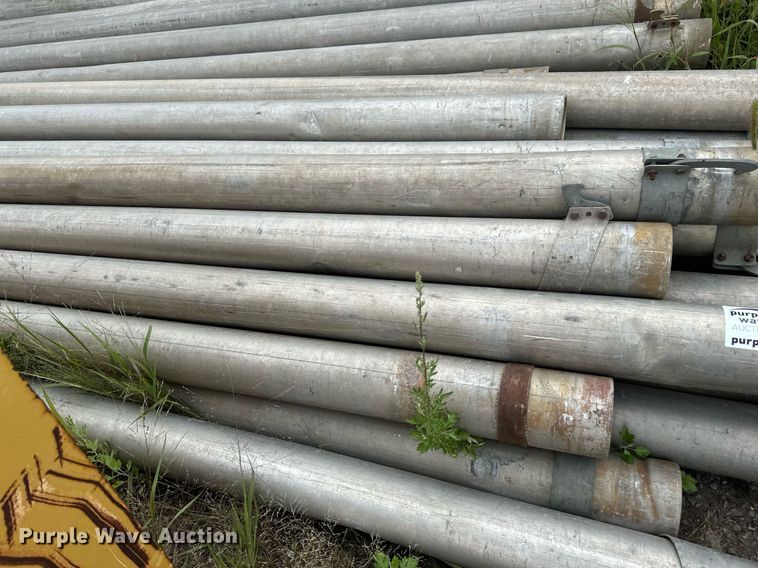 image for item DT6293 Approximately 28 pieces of pipe