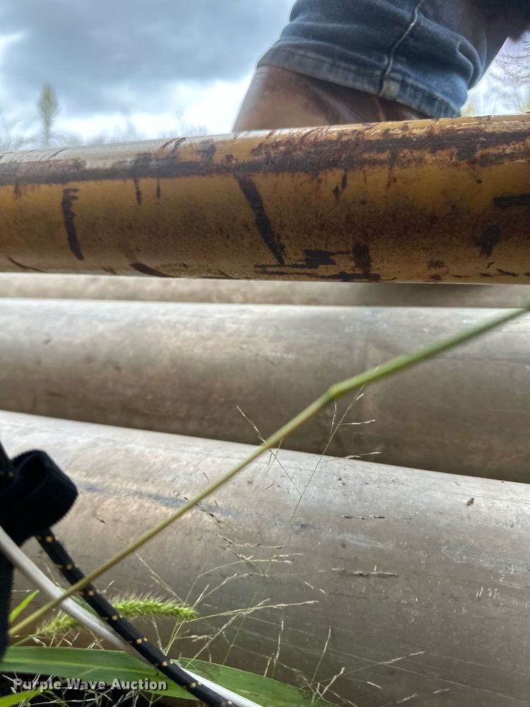 image for item DT6293 Approximately 28 pieces of pipe