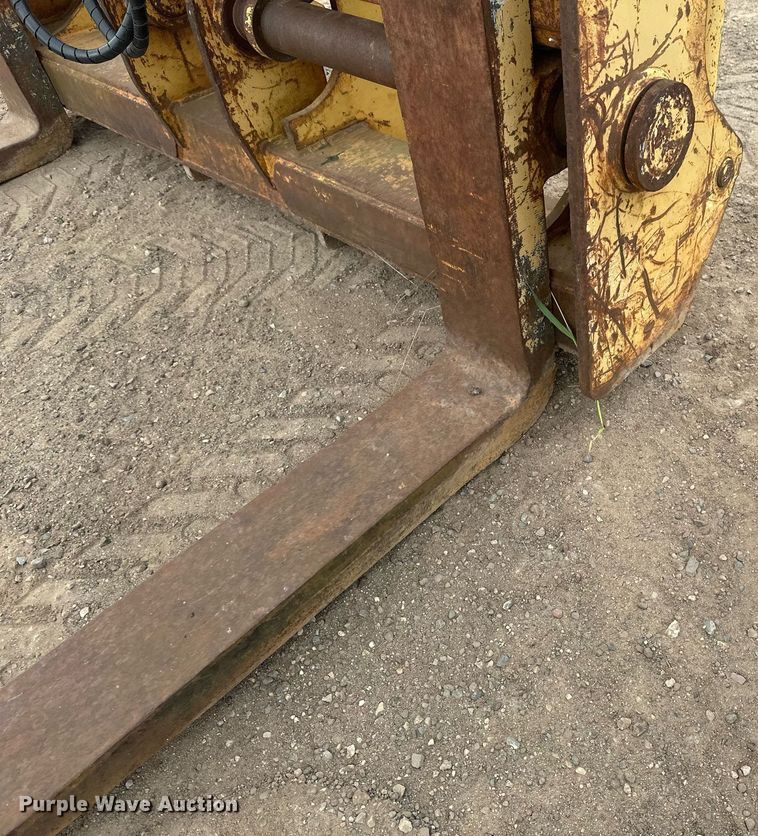 image for item DT6295 JRB wheel loader grapple forks