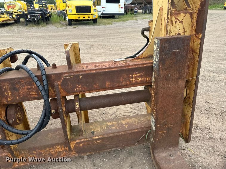 image for item DT6295 JRB wheel loader grapple forks