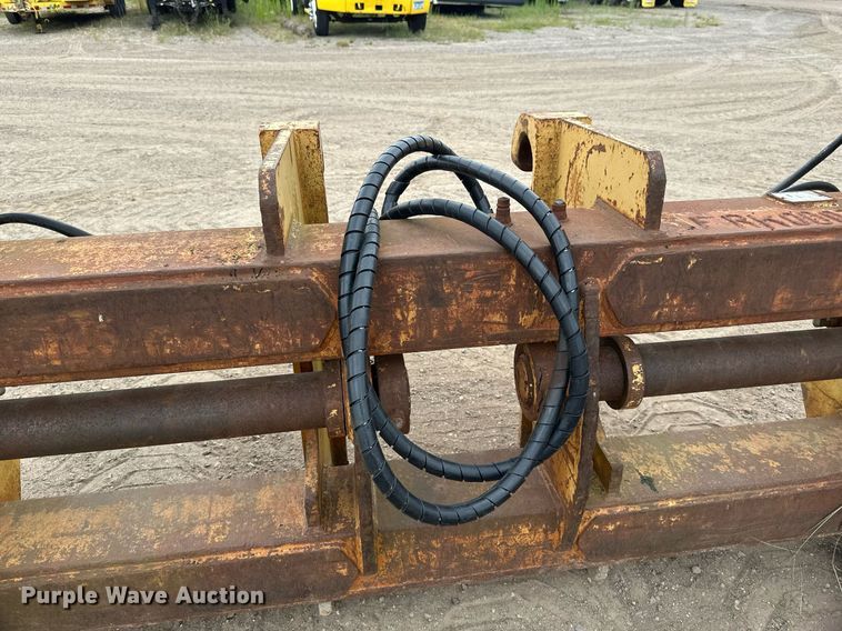 image for item DT6295 JRB wheel loader grapple forks