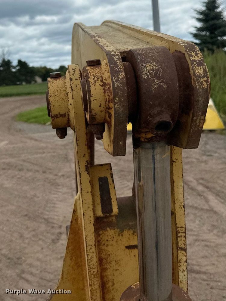 image for item DT6295 JRB wheel loader grapple forks