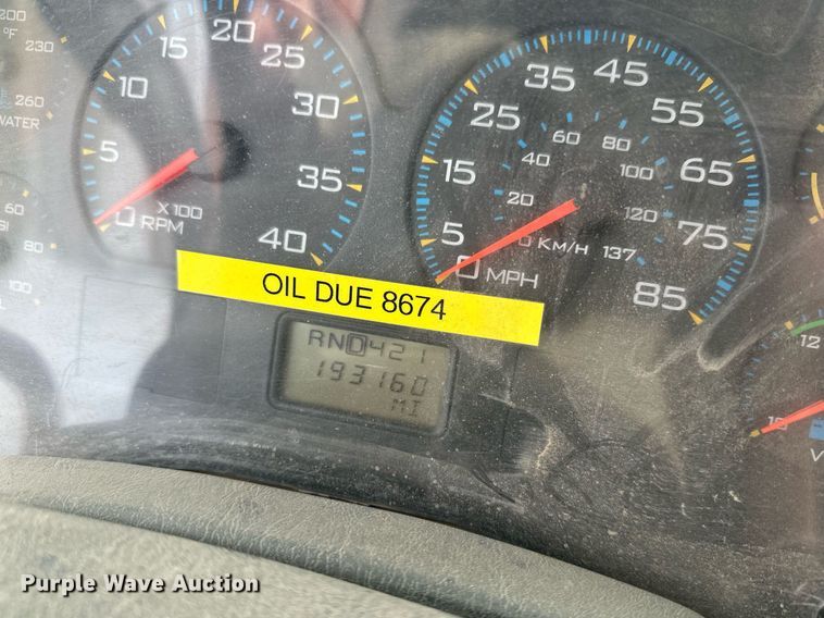 image for item DT6314 2006 International 4200 street sweeper truck