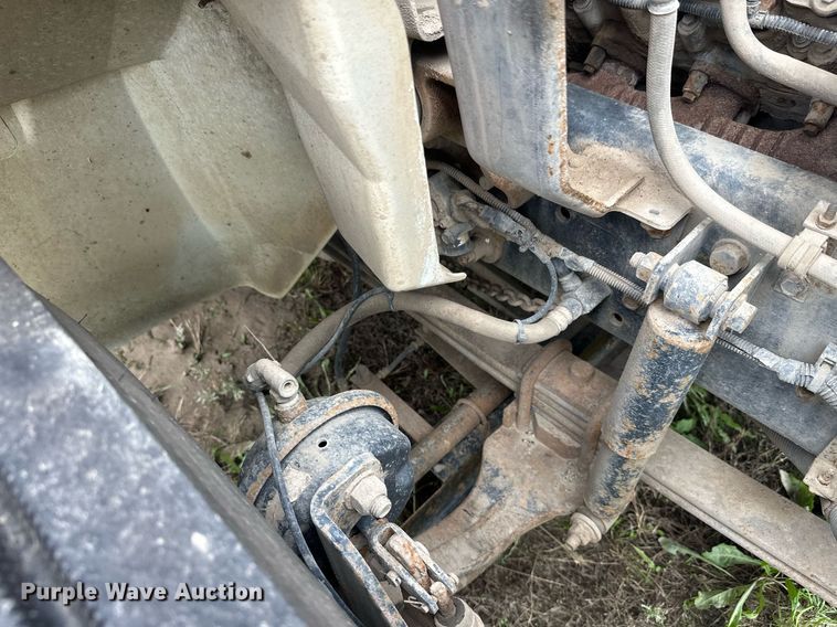 image for item DT6314 2006 International 4200 street sweeper truck